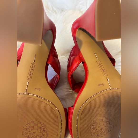 🍒 Vince Camuto Red Quilted Heeled Sandals  🍒 - Picture 8 of 11